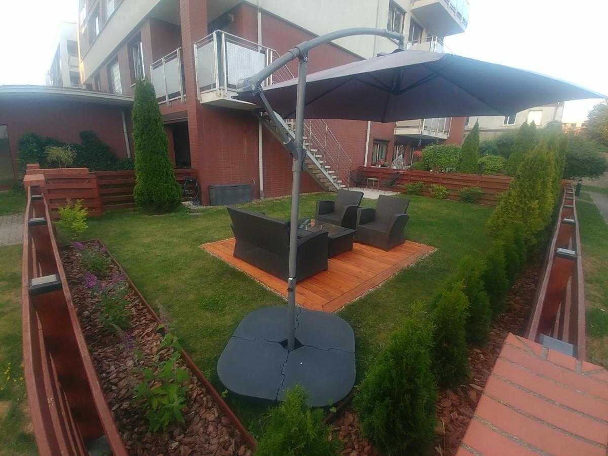 Apartament Jantar Z Ogrodem Kołobrzeg Eksteriør bilde